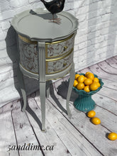 Load image into Gallery viewer, Italianate Accent Table