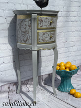 Load image into Gallery viewer, Italianate Accent Table