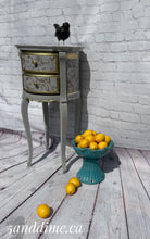 Load image into Gallery viewer, Italianate Accent Table