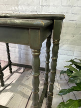Load image into Gallery viewer, Nesting Tables (2)