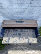 Load image into Gallery viewer, Spinnet Desk