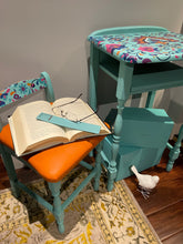 Load image into Gallery viewer, Latin Floral Design