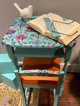 Load image into Gallery viewer, Vintage Telephone Table & Chair