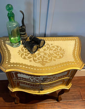 Load image into Gallery viewer, Vintage Italian Gilt-painted Table