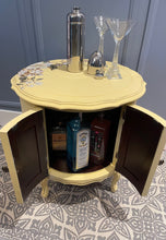 Load image into Gallery viewer, Magnolias Drum Table