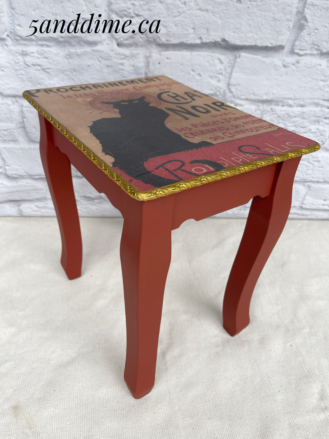 Chat Noir Table