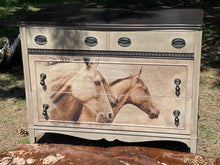 Load image into Gallery viewer, Horses Dresser
